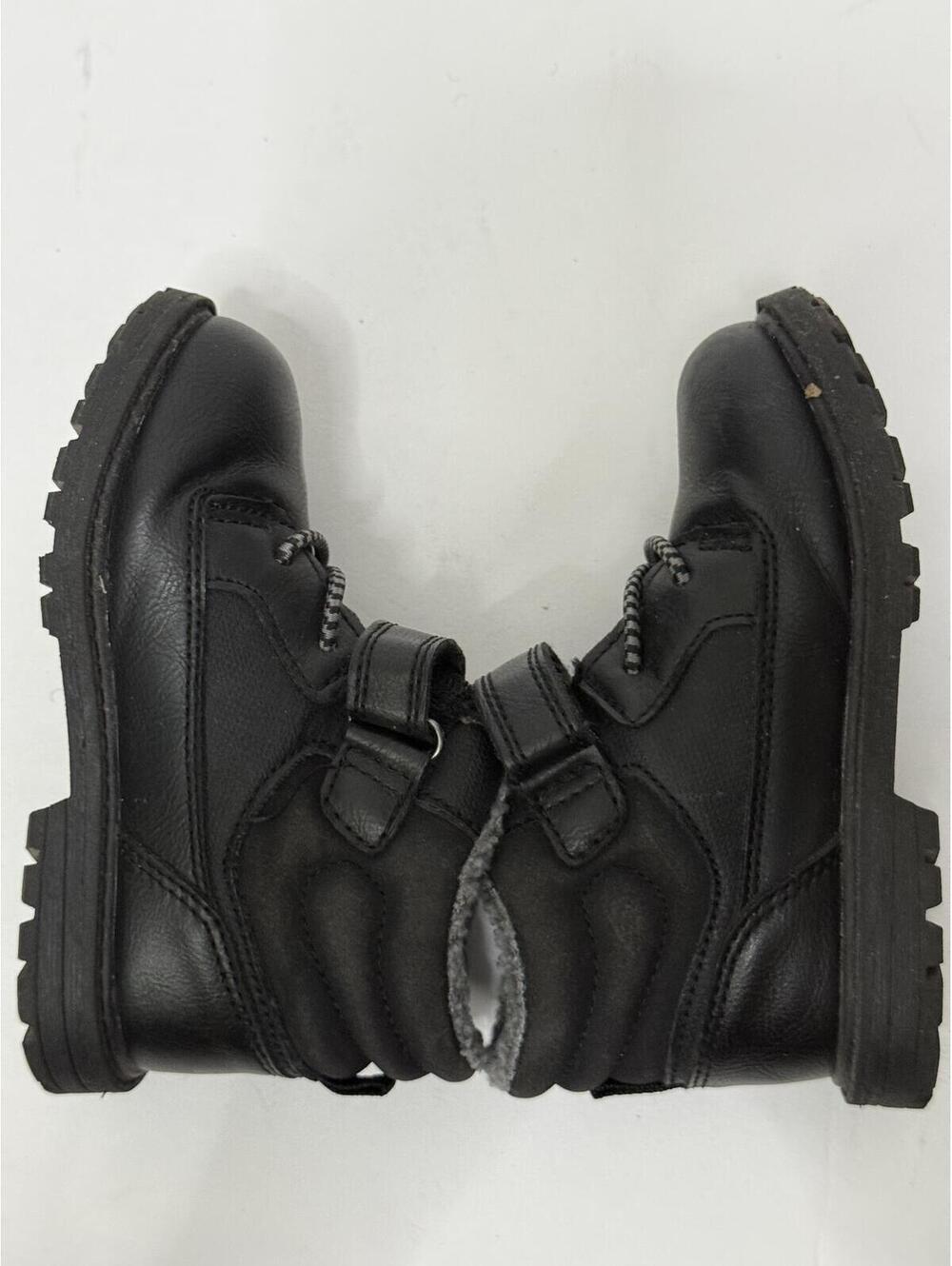 OshKosh B’gosh Toddler Boots - Picture 4 of 6